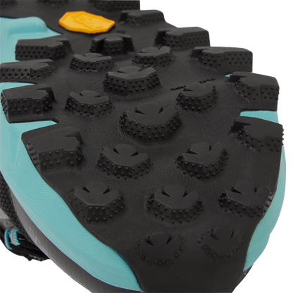 OMM Ultra Shoe: Black/Aquasea - Regular Fit